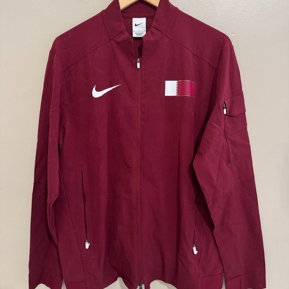 Nike Pro Elite Qatar Team Issue Running Podium Zip Jacket CI8727-611 Men's L NEW